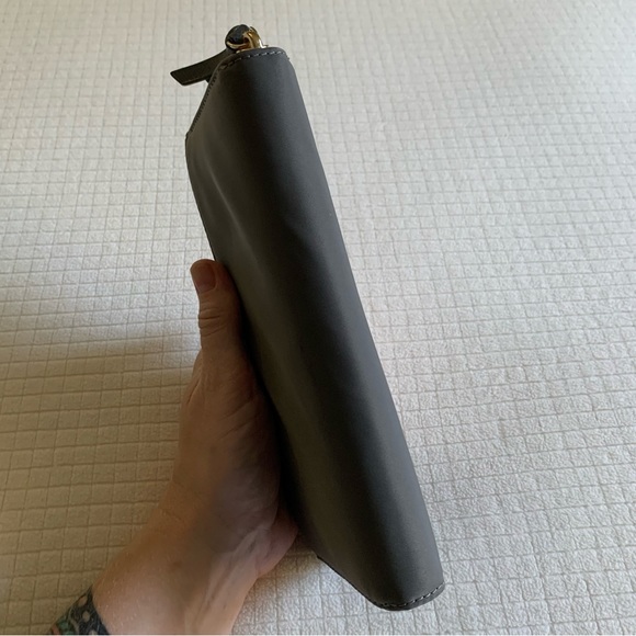 Kate Spade grey wallet - Picture 11 of 16